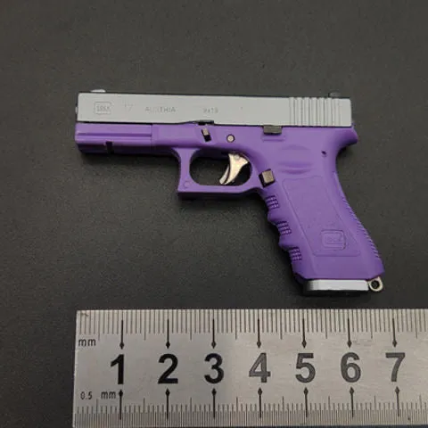 1:3 Detachable Pistol Model Glock 17 Keyring 丨