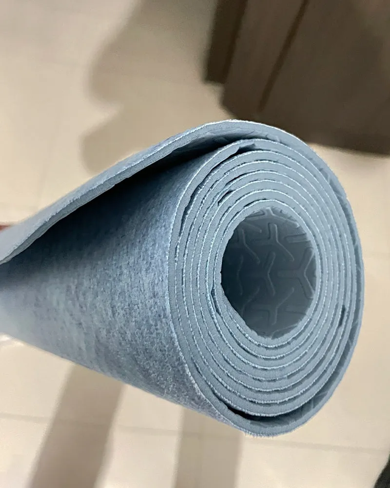 LIORCE Yoga Mat-Classic 1/4 inch thick professional yoga mat, environmentally friendly non-slip fitness exercise mat, exercise mat with straps, suitable for yoga, Pilates and floor exercises
