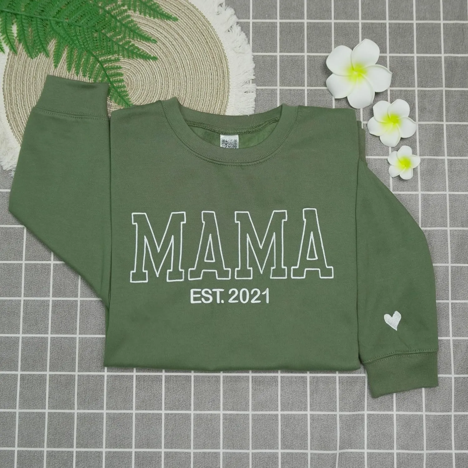 Personalized Embroidered Mama EST Sweatshirt For Women, Custom Gifts for Mother's Day Chirstmas Birthday for Mama